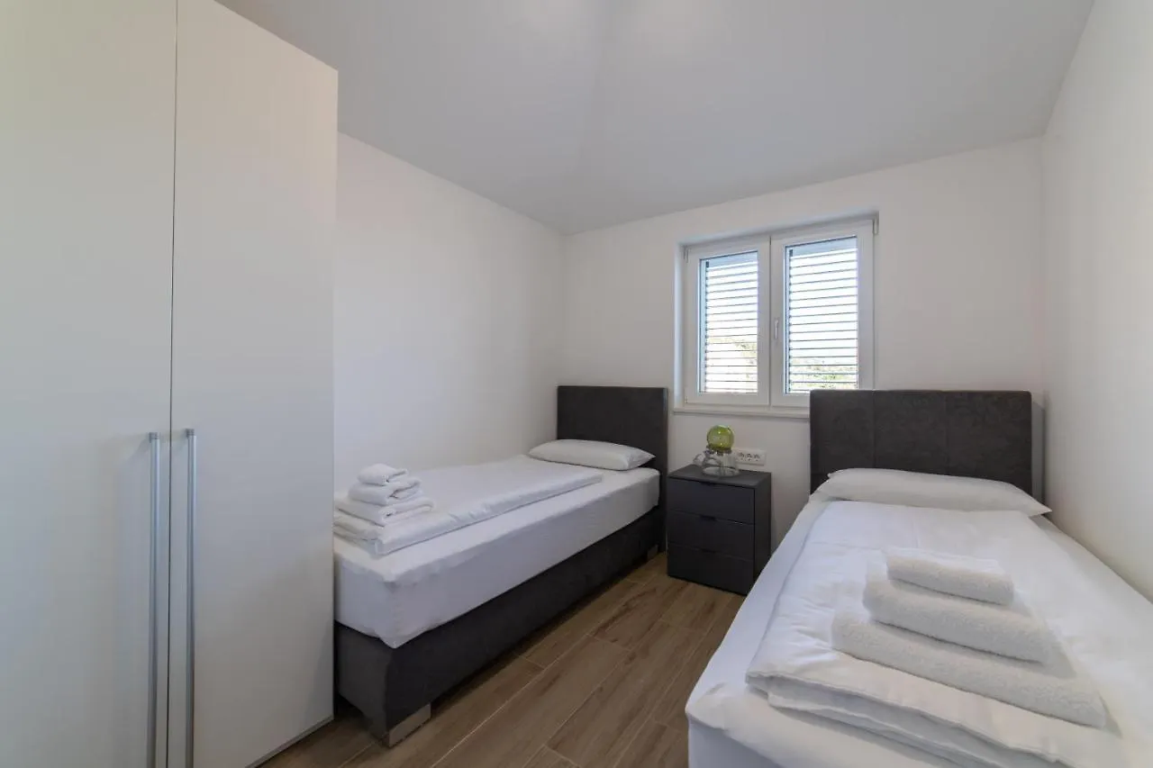 Apartments Katarina Kastela