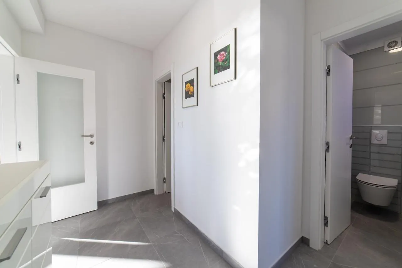 Apartments Katarina Kastela Croatia